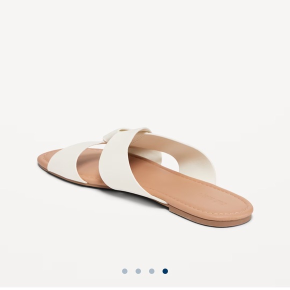 NWT OLD NAVY Faux-Leather Link Strap Sandals Color: Bone - Picture 4 of 4